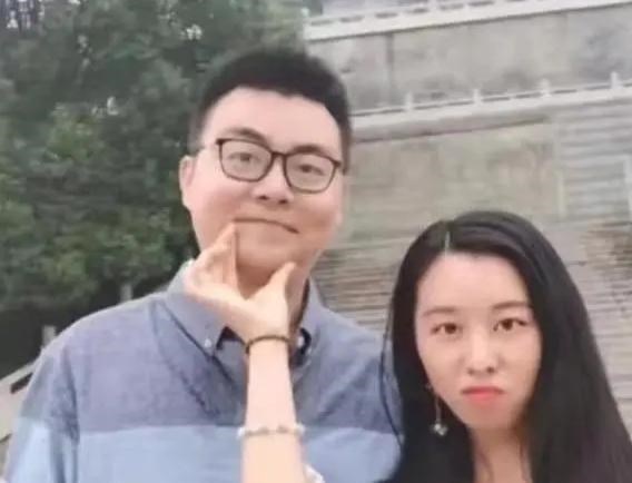 杜新枝|姚威状告杜新枝,索赔70余万,原因是小时候遭受过非人的虐待