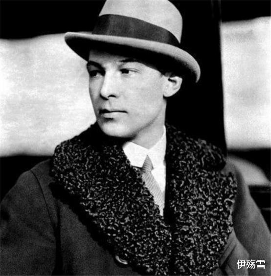 伊殇雪 “拉丁情人”:新婚夜被妻子锁在酒店,病逝后多人自杀、万人送别