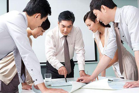 汉武帝|资治通鉴：职场中，看开点，没有谁不能得罪，除了这个