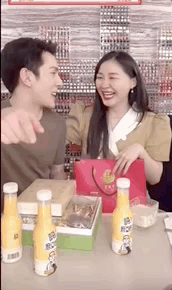 李佳琦|李佳琦高调官宣结婚：这次，他们终于成了？