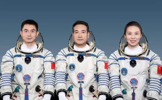 航天员 神舟十三号10月16日发射，三名航天员确定，女航天员怎么解决经期