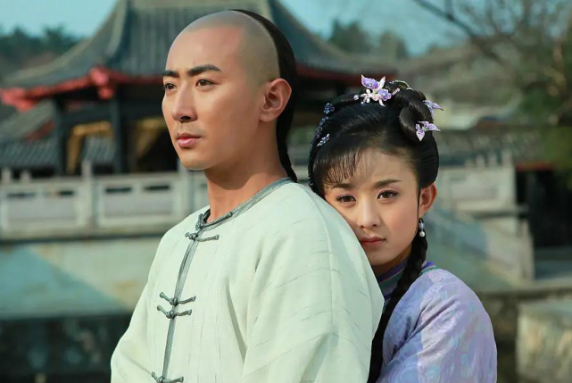 老佛爷|《还珠格格》：为什么嬛嬛这么疼爱晴儿？看看她是谁的后代