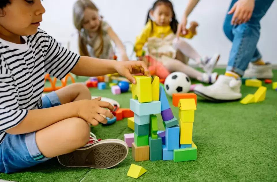 益养荟|孩子当众说话就怯场，这可怎么办？5招帮助孩子提升表现力！