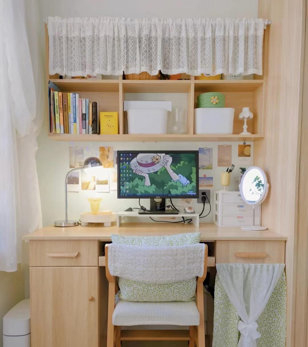 她的新家坚持“化繁为简”，全屋干净整齐且舒适