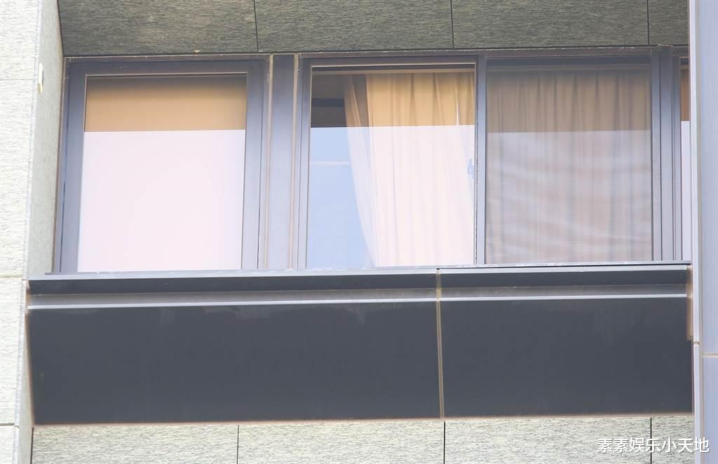 王力宏|王力宏出关阵仗大：工作室外堆满媒体，窗帘遮挡不让打探情况