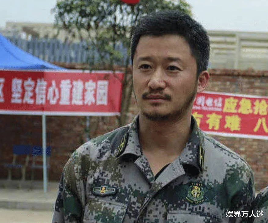 吴京|周杰伦为汶川写《稻香》，吴京救灾7天不洗澡，13年前他们在闪光