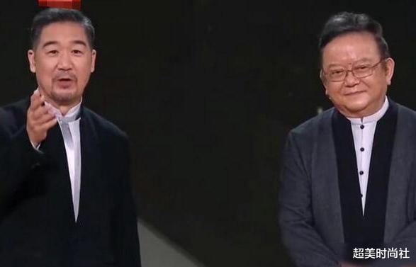 超美时尚社 王刚罕见上节目，72岁戴眼镜气色好，与张国立同台互动有活力