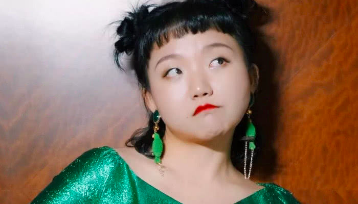 美颜|“自残式医美”有多坑？颅骨注水泥，小腿断神经，分明是邪术