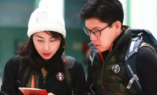 黎姿|黎姿:这是我富商老公,张庭:这是我富商老公,张嘉倪:麻烦让让!