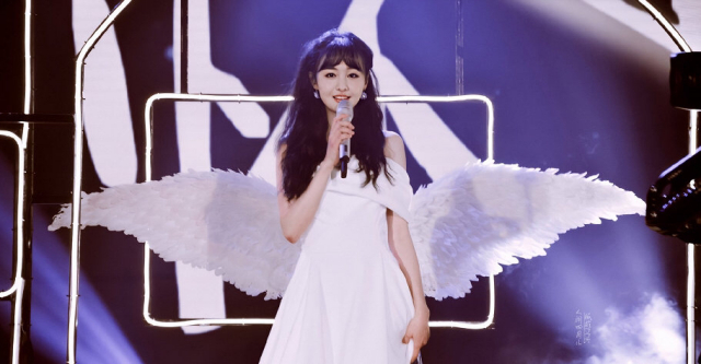 树叶飞舞 娱乐圈风云人物,探索“郑爽”的传奇经历第二集