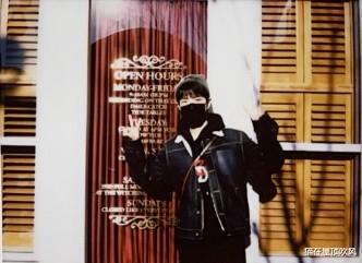 金刚|肖战是一个喜欢压库存照片的大男孩