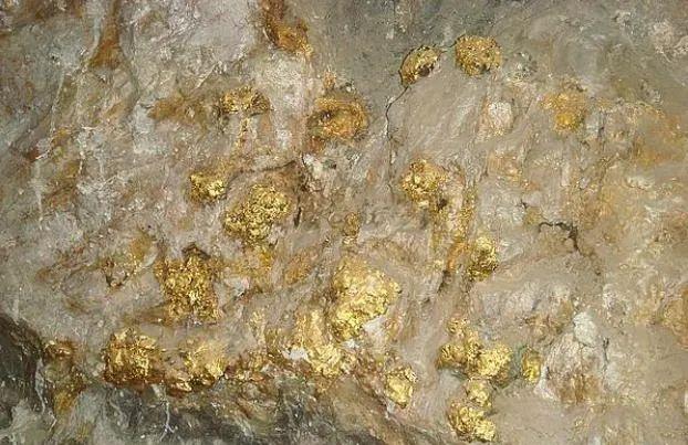 科学家 科学家发现太阳系中最“土豪”星球，到处是黄金，或将会前往开采