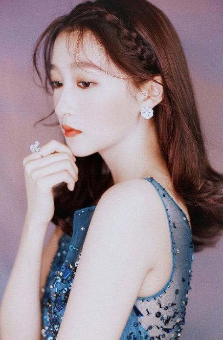 关晓彤|关晓彤体重仅90斤，公布减脂方法后，网友：不愧是女明星