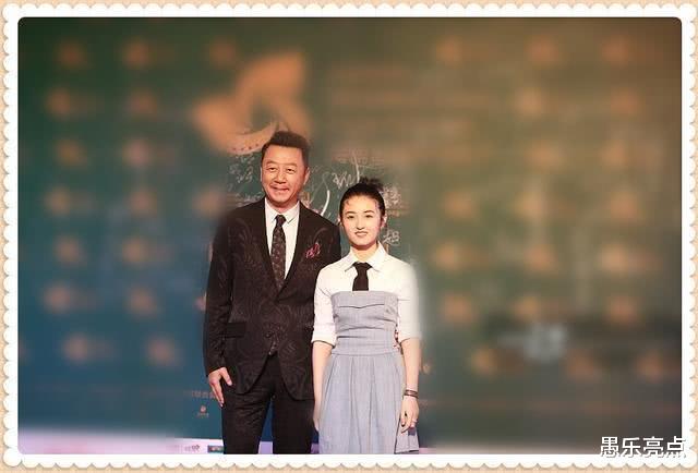 宋祖儿|就算穿抹胸裙也凹出少女感？17岁张子枫用实力打脸宋祖儿关晓彤