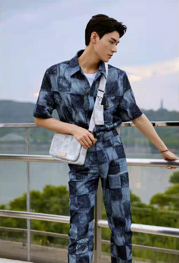 时尚风行派|跟时尚女王baby学穿搭！将经典格纹穿出全新风潮，休闲优雅统统拿下