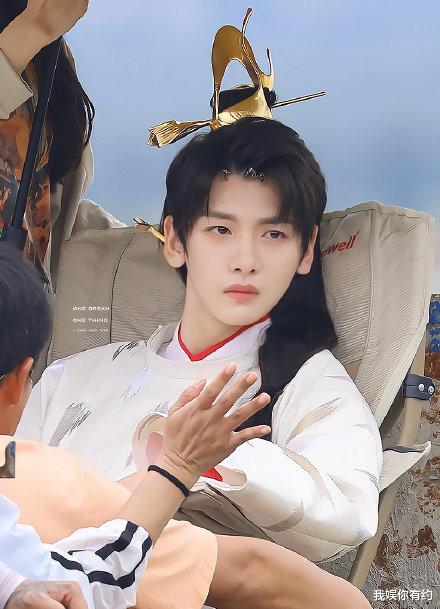 欧阳娜娜|翟潇闻《天官赐福》造型回春？路透英气十足，被赞与角色契合度高