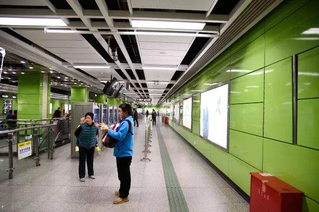 如果一个大城市没有了农民工,大城市春节时候的样子