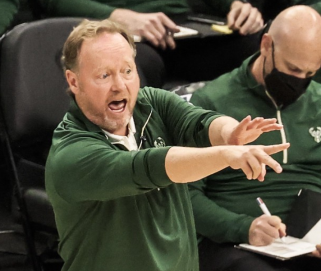 雄鹿队|20分钟正负值-14！雄鹿输球揪出两大罪人：主帅迷之用人遭苏群调侃