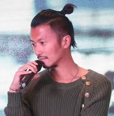 lisa|40岁的男士应该怎样选择发型？