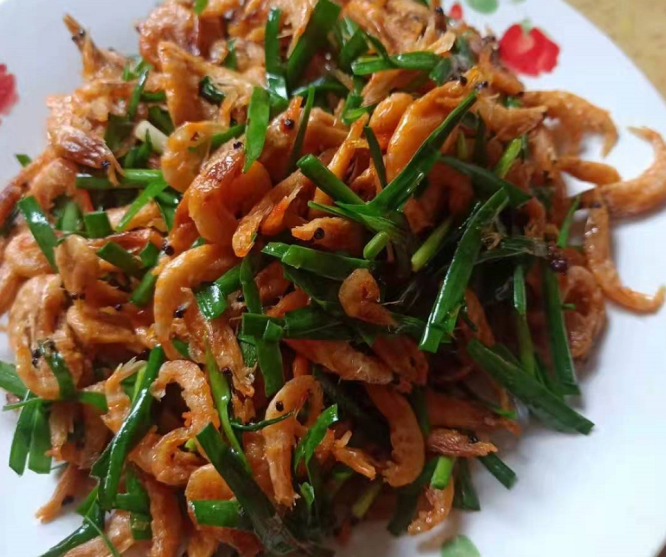 触电|承德兴隆水岸人家民宿，出门垂钓，现摘的香椿炒鸡蛋味道都不一样