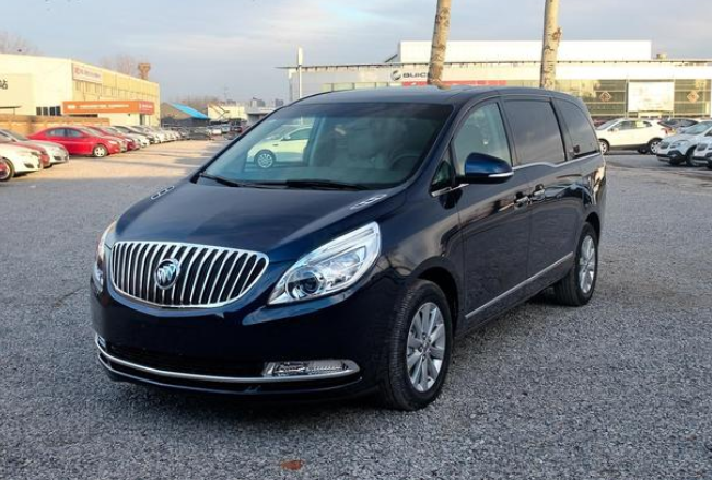 谢孟伟|“嘎子哥”娶妻生子，成人生赢家，座驾霸气十足