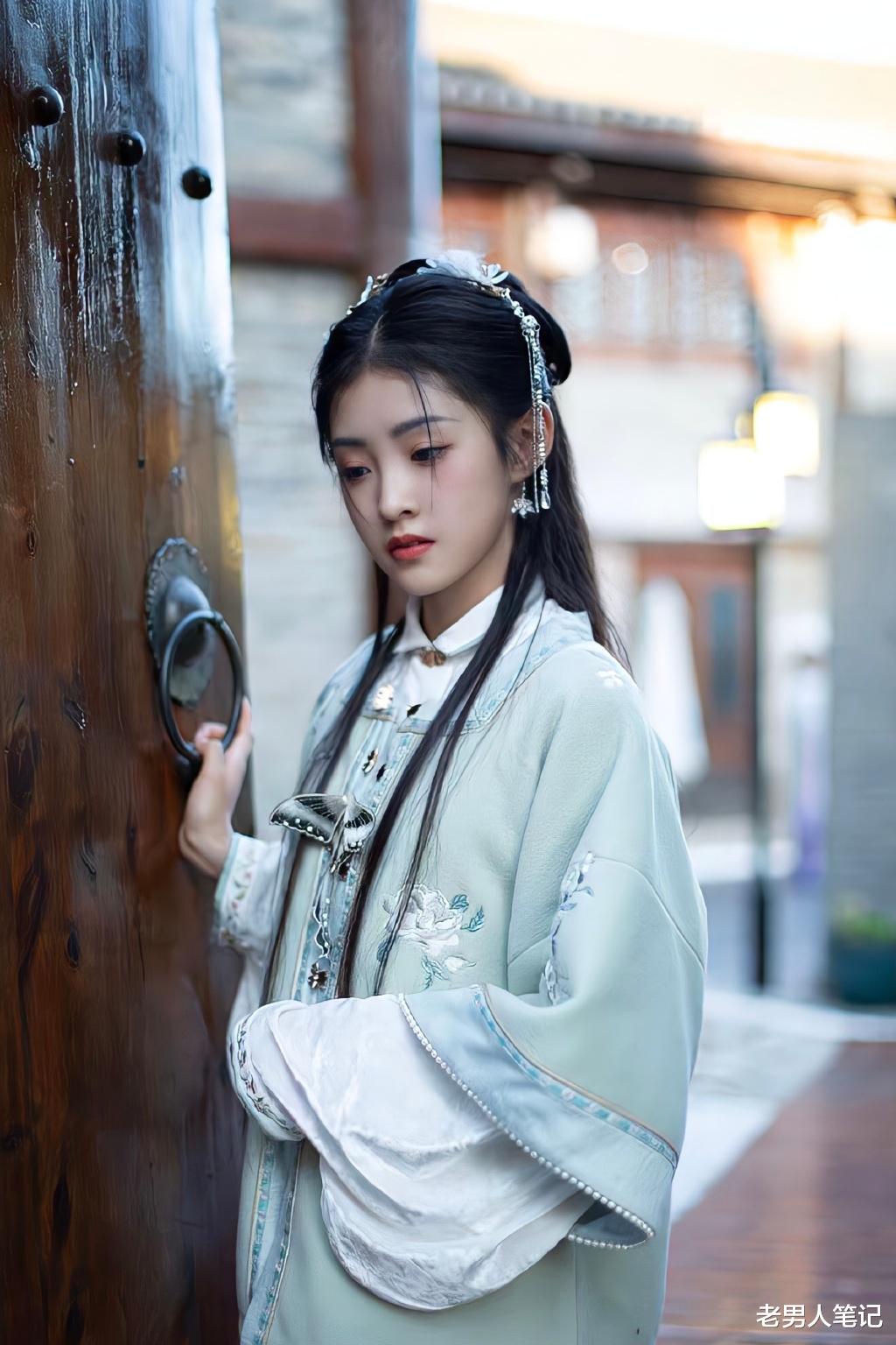 倪妮|蒋家有女初长成，16岁的蒋韵兮演绎汉服美人，韵味十足