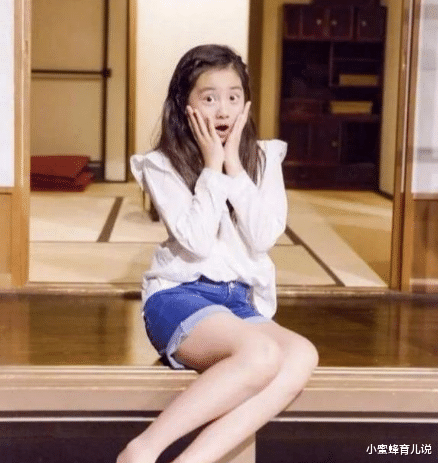 黄忆慈|有种“发育过猛”叫黄多多，当她穿“白透丝”后，网友怦然心动