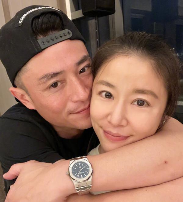 林心如|45岁林心如私下素颜曝光，脸部全是皱纹，鼻子又长又直像假的