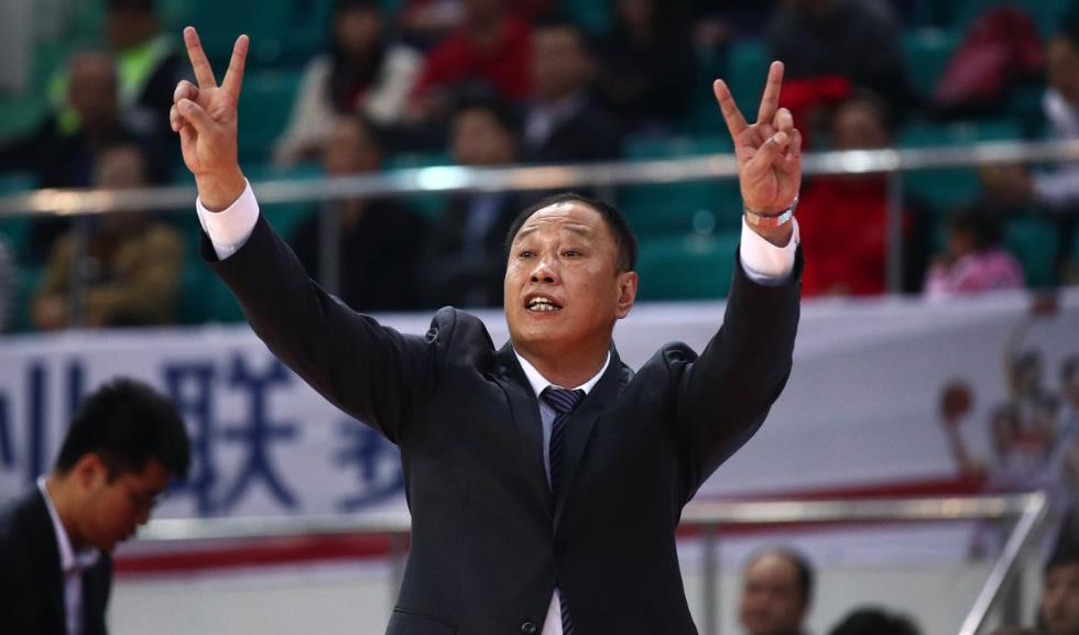 奶球妈咪聊|正式签约!2米21高塔加盟福建男篮,下赛季还能证明自己吗?