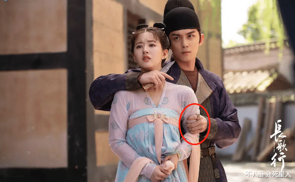 赵露思|一胖毁所有！赵露思新剧胖成球，李兰迪的“教训”还历历在目