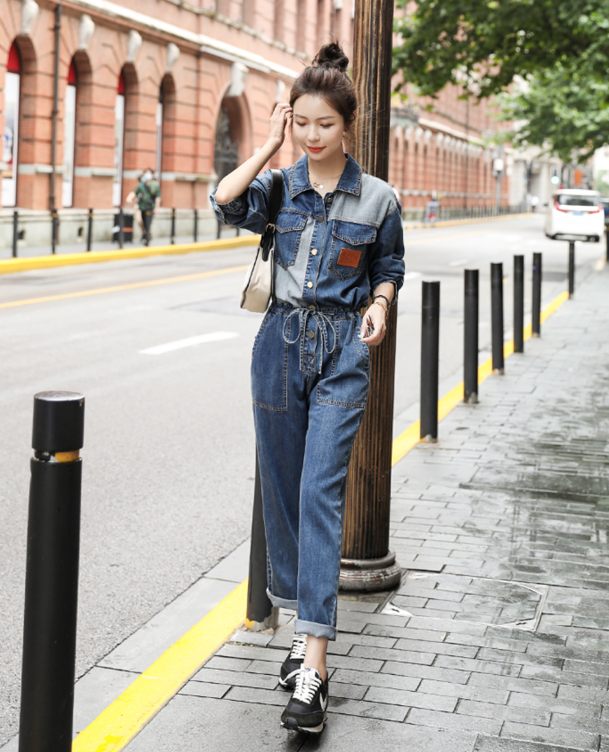 江南小蚂蚁|秋季穿搭怎么显大方，牛仔元素帮你打开穿搭另一扇门，不会照穿