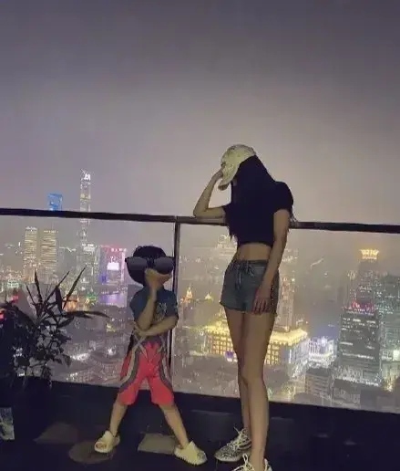 Angelababy|杨颖烟瘾太大，黄晓明黑着脸臭骂：谁让你在家里抽烟的，让儿子吸二手烟