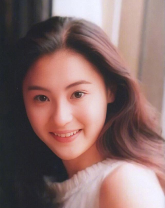 灵熙说珠宝|年轻时的张柏芝到底有多美？10张旧照让你看清楚