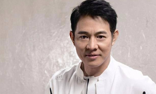 中国国籍|中国国籍有多难入，前三位已成功改回，为何李连杰却连续三次被拒