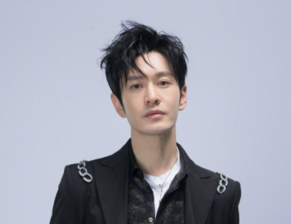 李治廷|盘点那些看起来1米八，却没那么高的明星，他成功的骗到了所有人