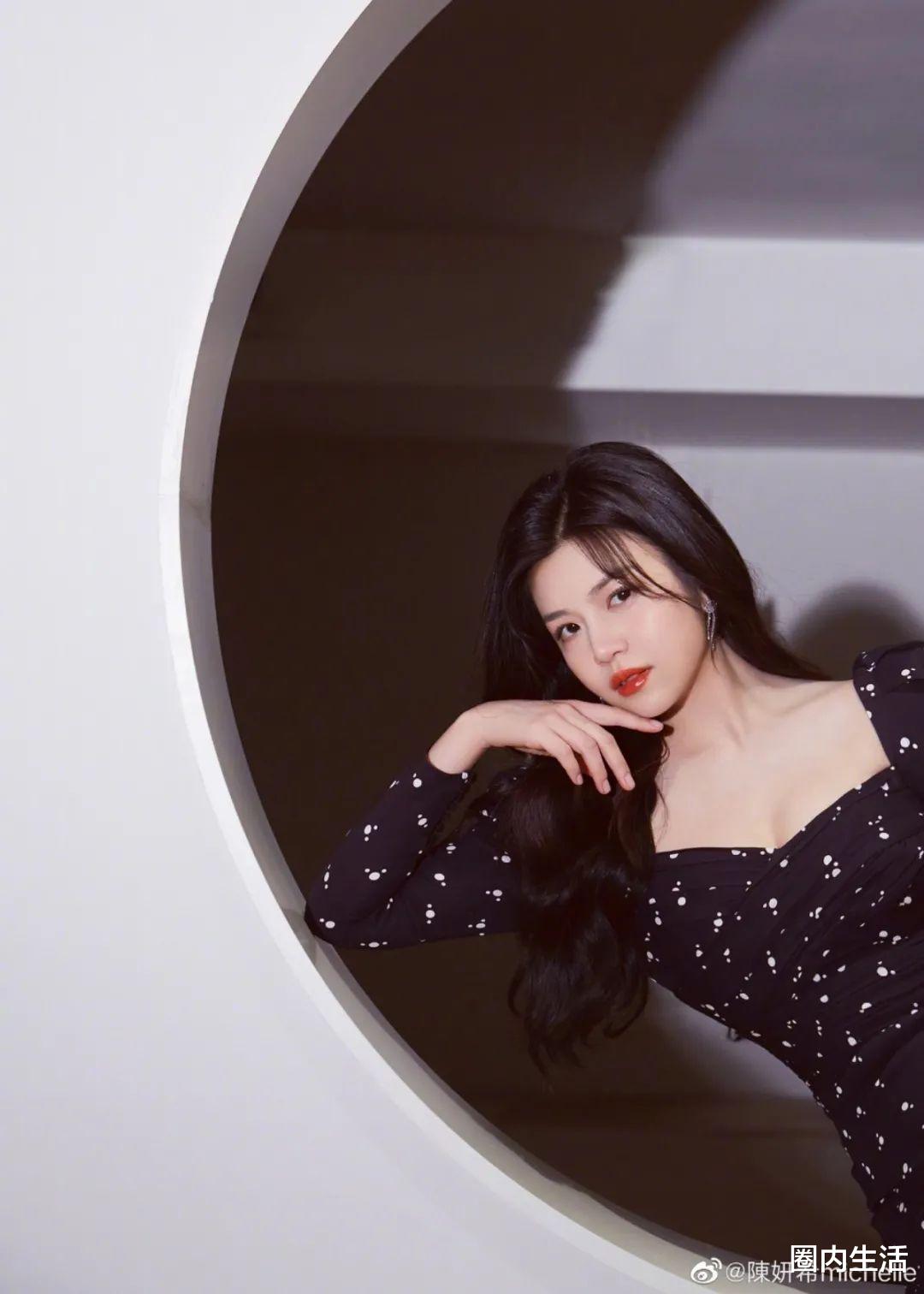 何炅|何炅因为地位的下降，导致在工作过程中遇到的麻烦频繁增多