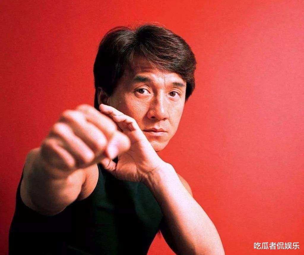 成龙|成龙再批年轻演员,却把自己拖下水,遭反呛:先管好自己和儿子!