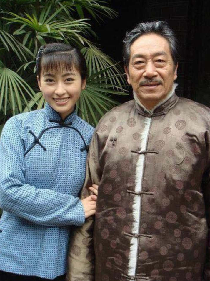 王奎荣|36岁女星嫁给76岁的老戏骨，直言自己不后悔，如今怎么样了？