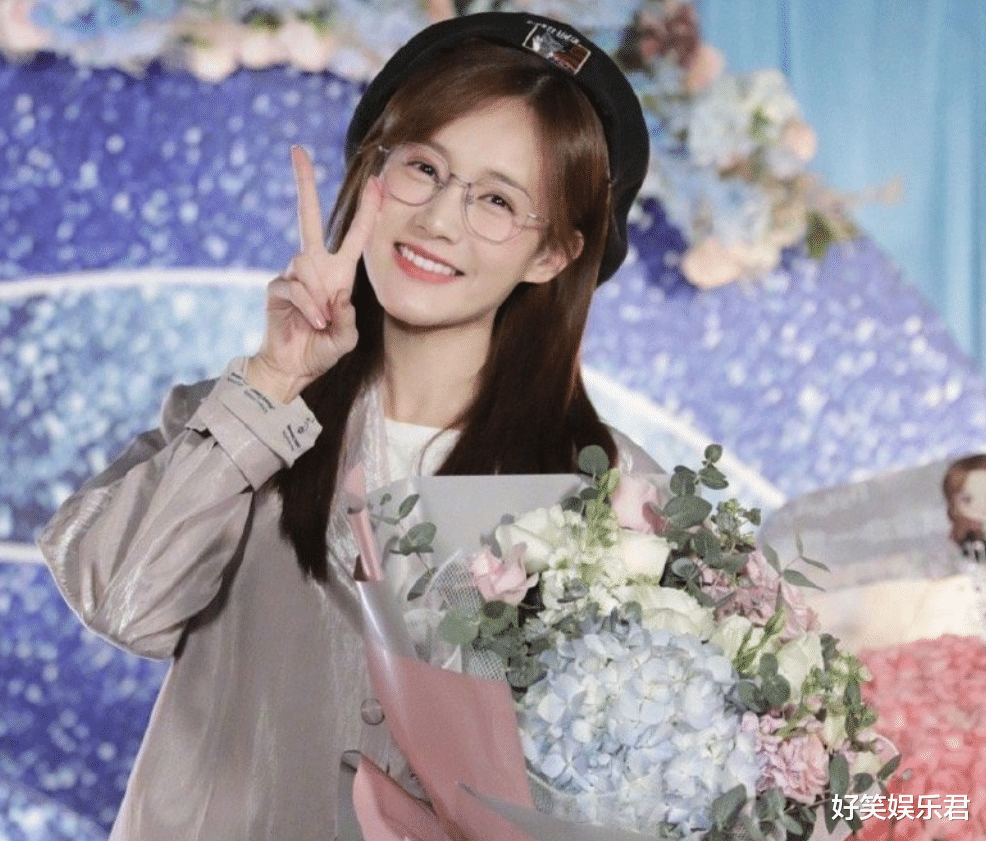 李一桐|李一桐的脸被按进蛋糕，男演员回应：我按的，所以呢？原来不红有原因的