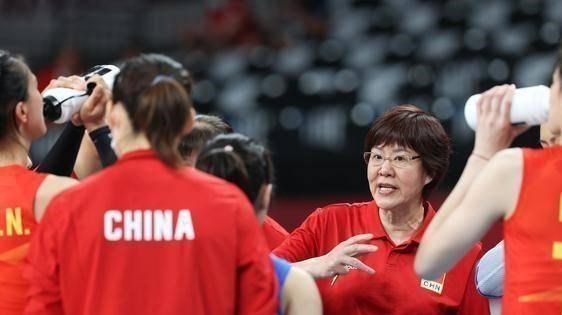 憨爸爸育儿|女排奥运遭淘汰已定,郎平一番话让人感动,小组连败祸首已找到