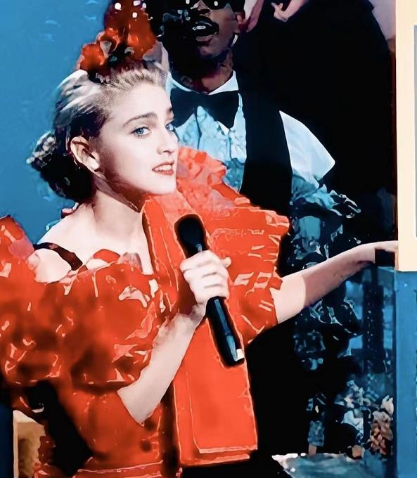 尹天雪|63岁麦当娜交往20任年下男 最年轻仅27岁 女儿比妈更会玩