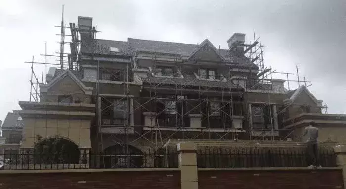 暴发户亲戚买了一栋别墅,装修花了600W! 房子大就是任性,晒晒