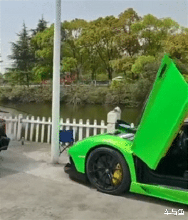 富二代|最强悍的钓鱼车队，清一色兰博基尼Aventador，车主全是富二代