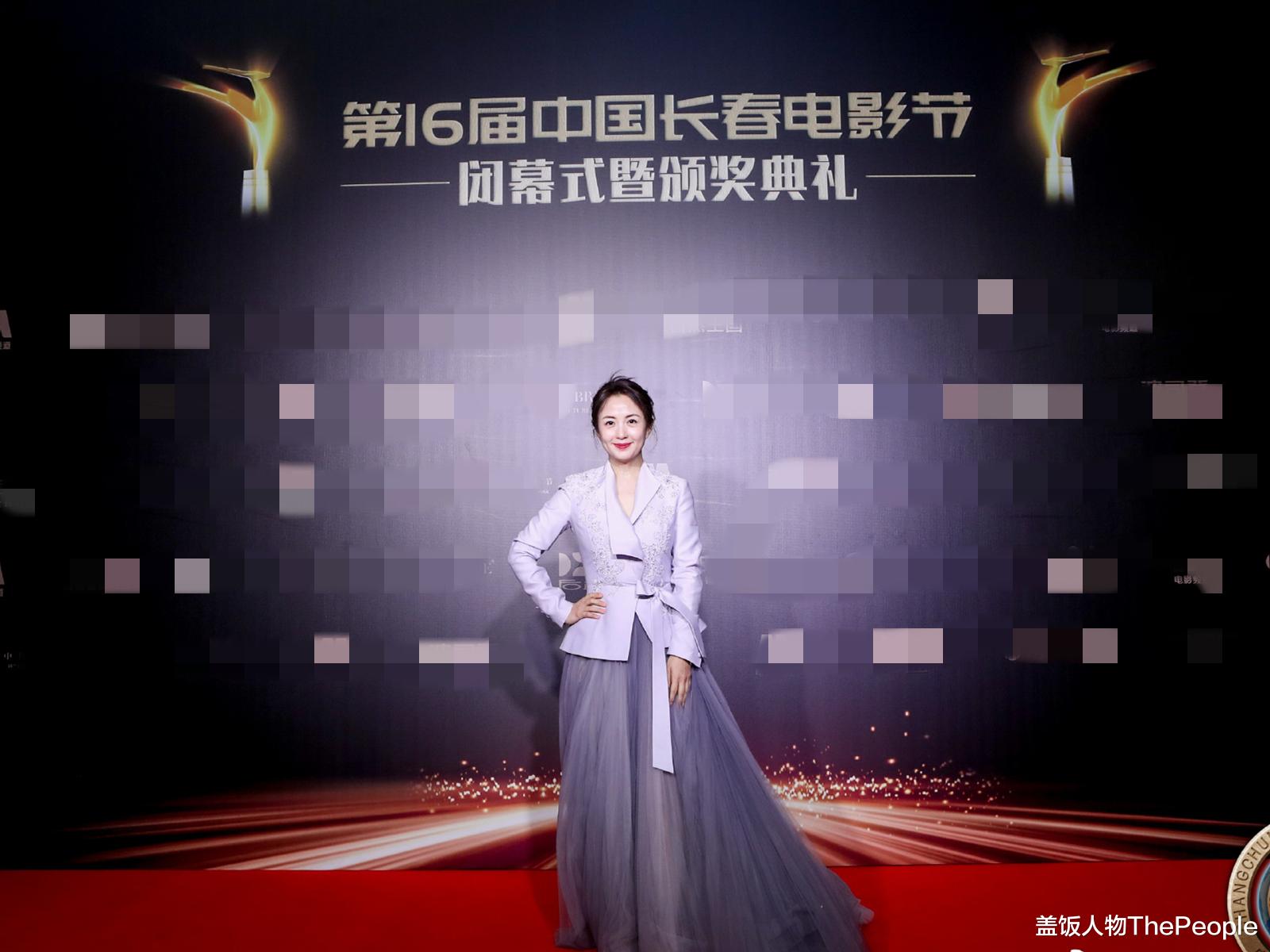 邓萃雯|长春电影节：邓萃雯发福，景甜“霸总范”，蔡少芬张晋又秀恩爱了