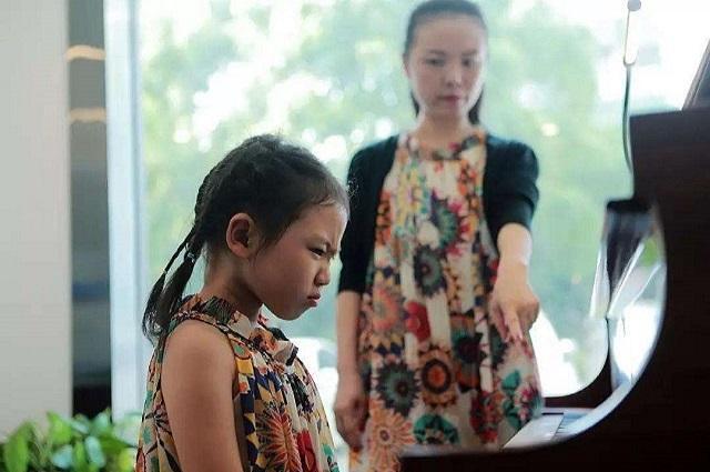 全能辣妈plus|这个“立规矩”的年龄，千万别和孩子“交朋友”，许多父母做错了