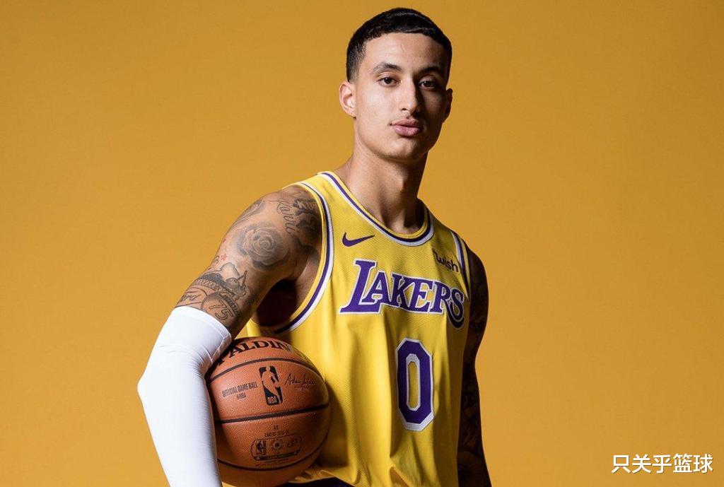 湖人队|湖人活塞4换1交易出炉!第4巨头降临!詹眉再获得力帮手!