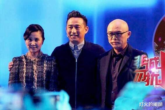 新京报|收废品小伙上非诚勿扰，惨被灭灯还遭嘲笑，孟非：说说收什么废品