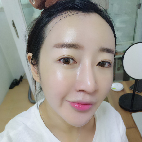 护肤品 00后买不起大牌买国货很丢人？万年回购维生素E乳，用完真香预警！