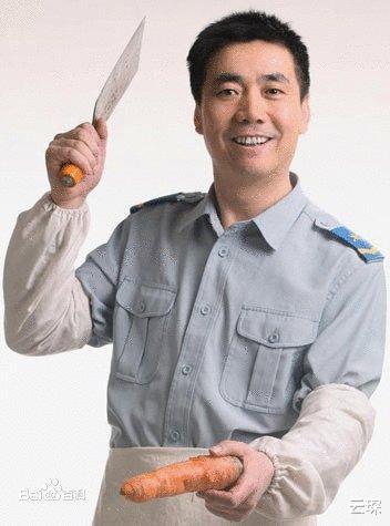 范明|老戏骨范明:娶大4岁的二婚妻子,继子是他的骄傲也是国家的骄傲