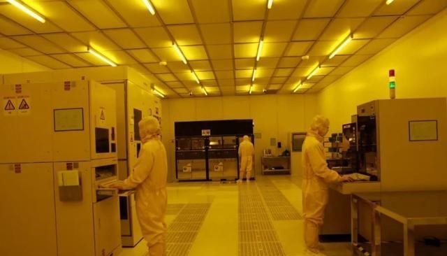 奶爸育儿宝库|国产芯月产超300亿颗后，台积电张忠谋终于喊话美国了